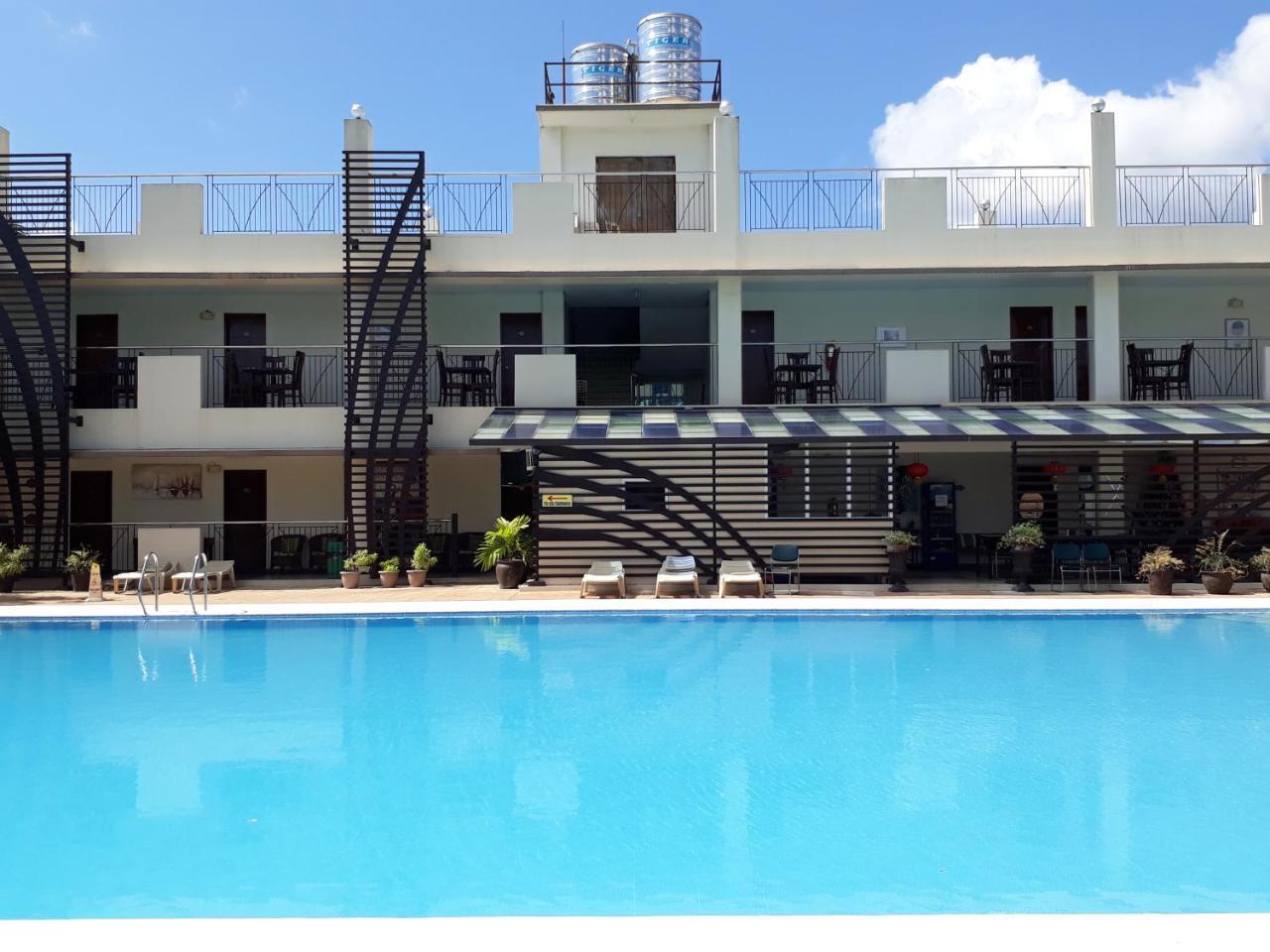Sea Garden Resort Iloilo Pavia Buitenkant foto