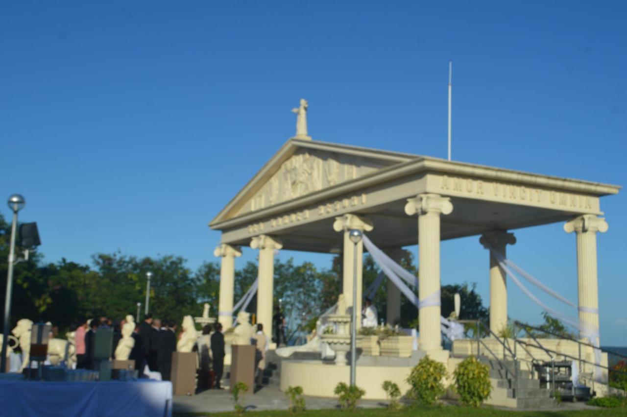 Sea Garden Resort Iloilo Pavia Buitenkant foto